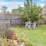 1 Bed In Oc-93264