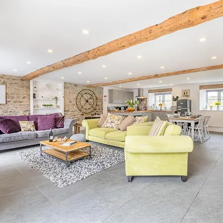 1 Bed In 93264 בית נופש