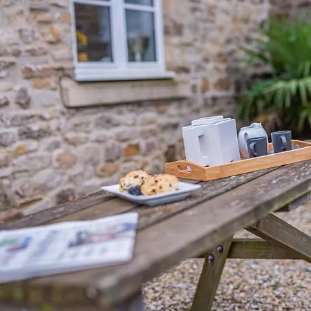 1 Bed In 93264 בית נופש *