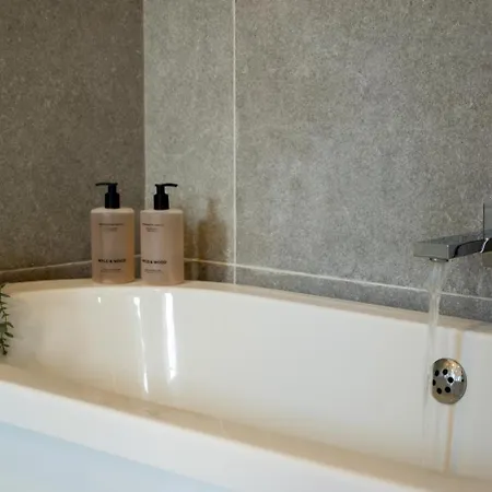 1 Bed In Oc-93264 펜션 리치먼드