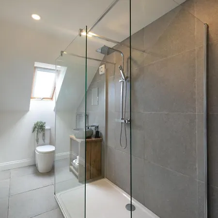1 Bed In Oc-93264