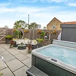 1 Bed In Oc-93264 Ferienhaus