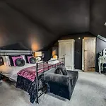 1 Bed In Oc-93264 Ferienhaus
